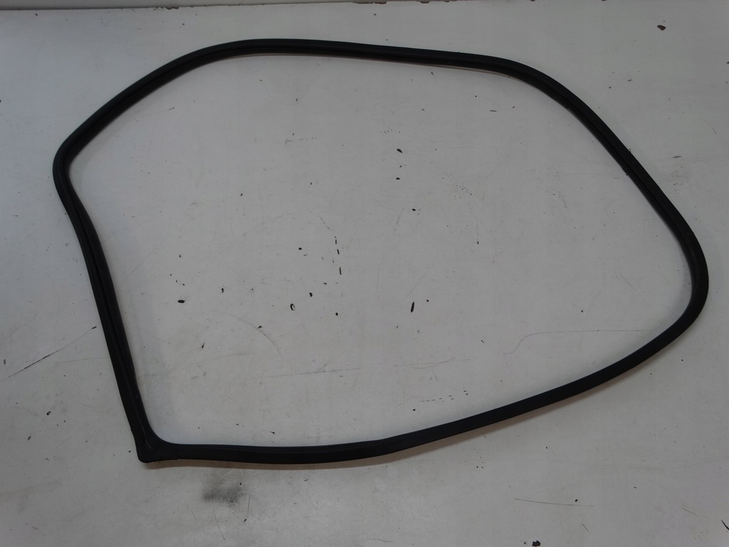 фото №1, Прокладка кузовная дверь левый задняя kia carens iv