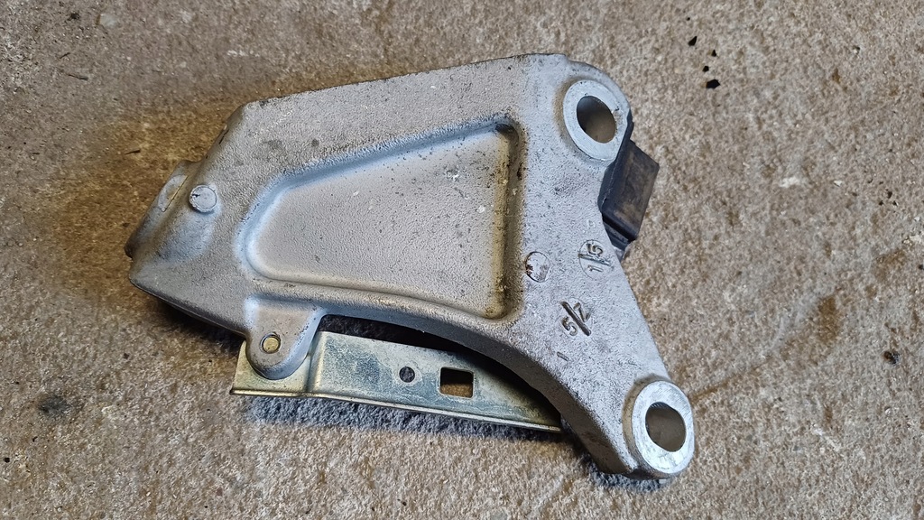 фото №1, Honda civic viii 2.2 i-ctdi кронштейн двигуна