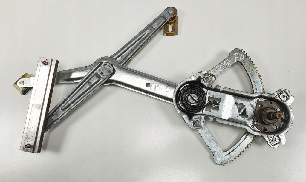 Купити Механізм скло правий перед mercedes w201