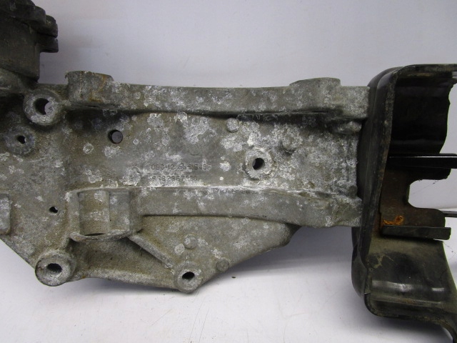 фото №4, Peugeot 407 кронштейн кронштейн генератора 2.0 hdi