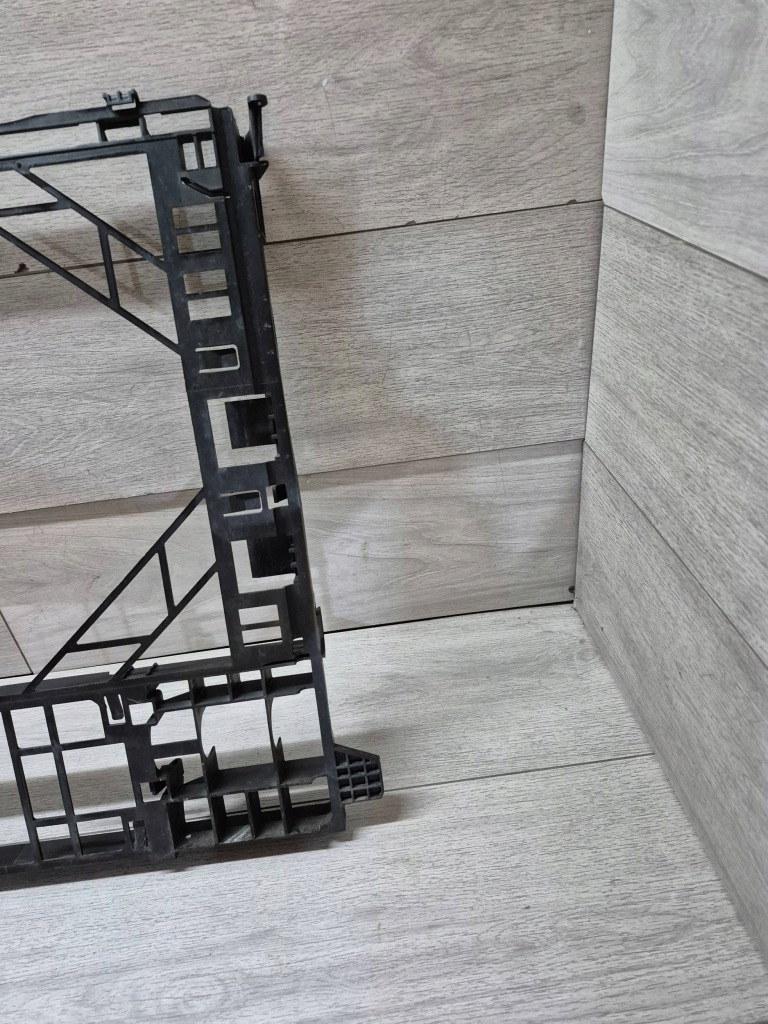 13894. panamera корпус рамка радіатора 971121068 Недорого