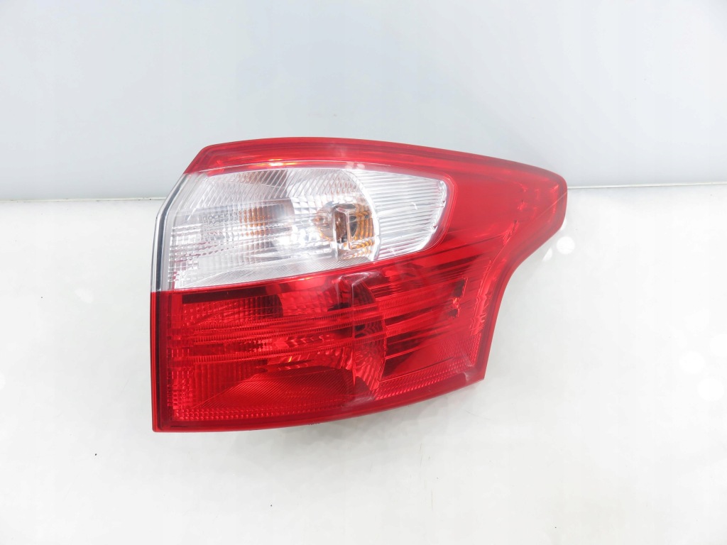 Купить Лампа правая задняя ford focus mk3 iii turnier bm5113404g