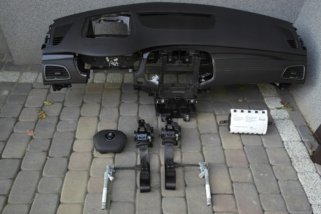 фото №1, Renault talisman подушка безопасности pas ремни приборная панель консоль приборная панель pulpit полка