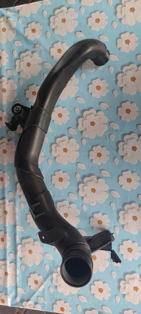 Купити Audi оригінальний номер 5q0145840 hi