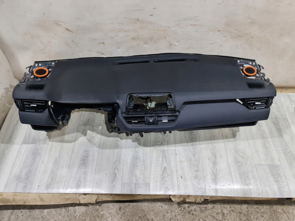 фото №1, Toyota rav4 v 2019- приборная панель консоль