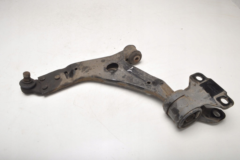 фото №1, Ford transit connect mk2 1.5 рычаг левый перед