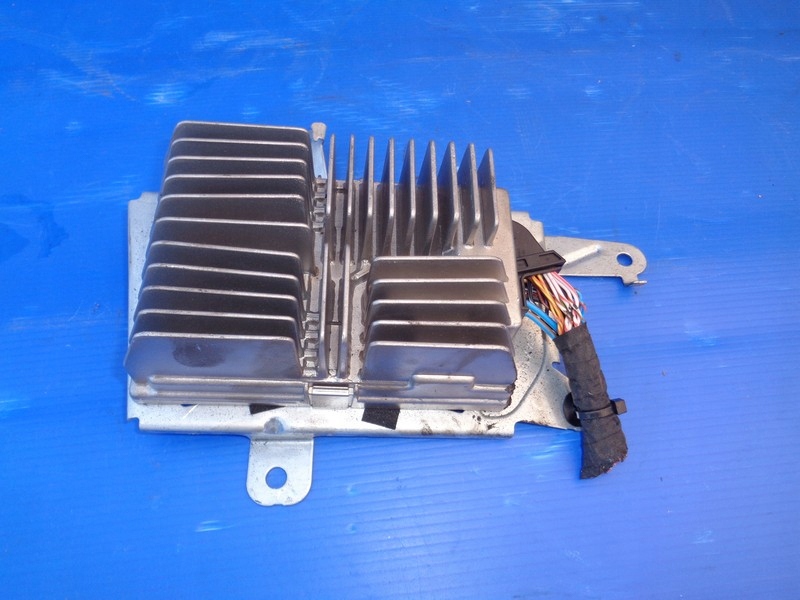 фото №1, Bmw 2 f45 f46 усилитель hifi buslos 9380197