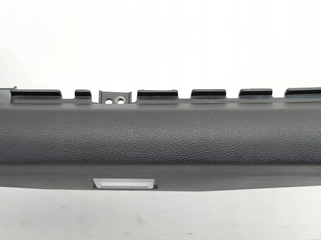 фото №10, Hyundai kona i 2019 element панели приборной панели / dół