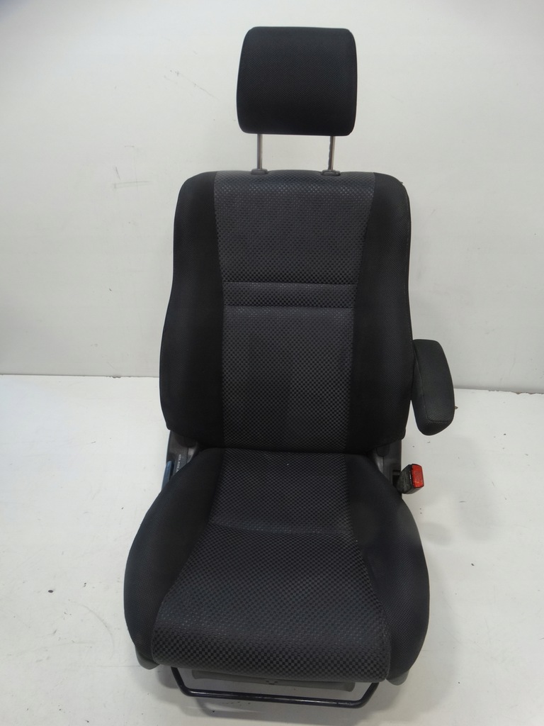 фото №1, Сиденье пассажира перед toyota corolla verso 01-04r.