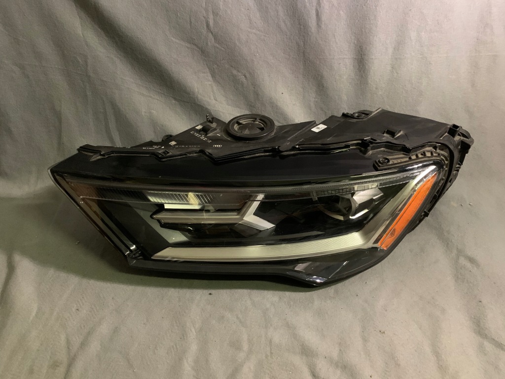 Купити Audi q7 4m рестайлінг  фара ліва led лівий америка