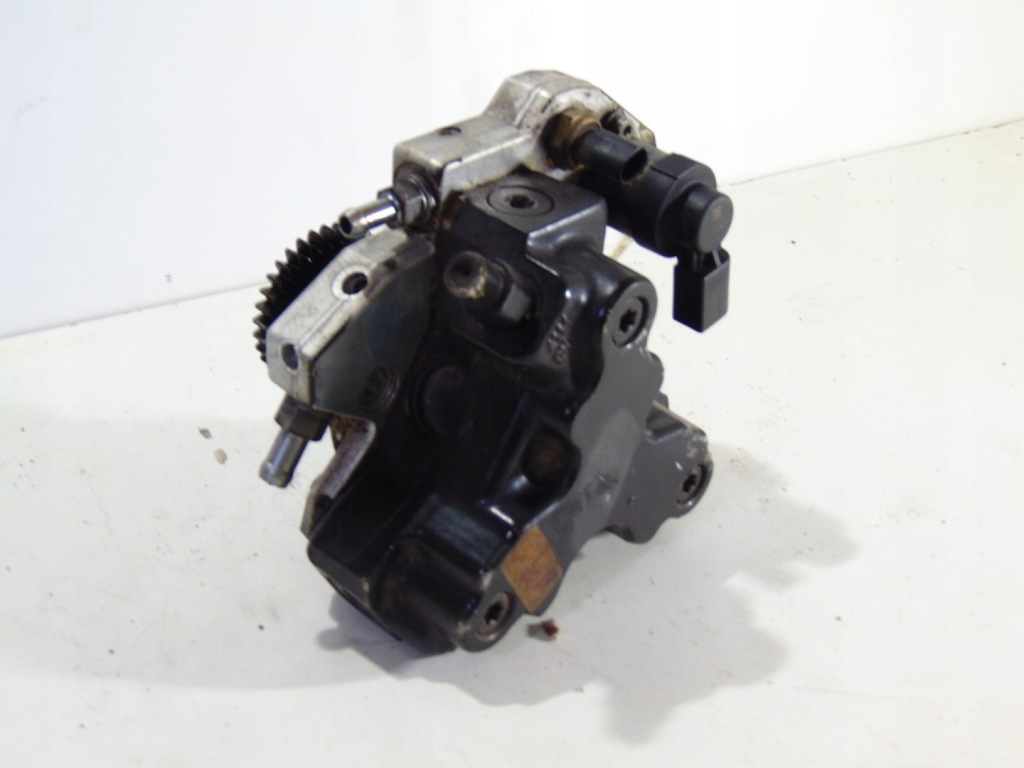 Насос впрыскная mercedes ml w166 3.0 cdi Доставка