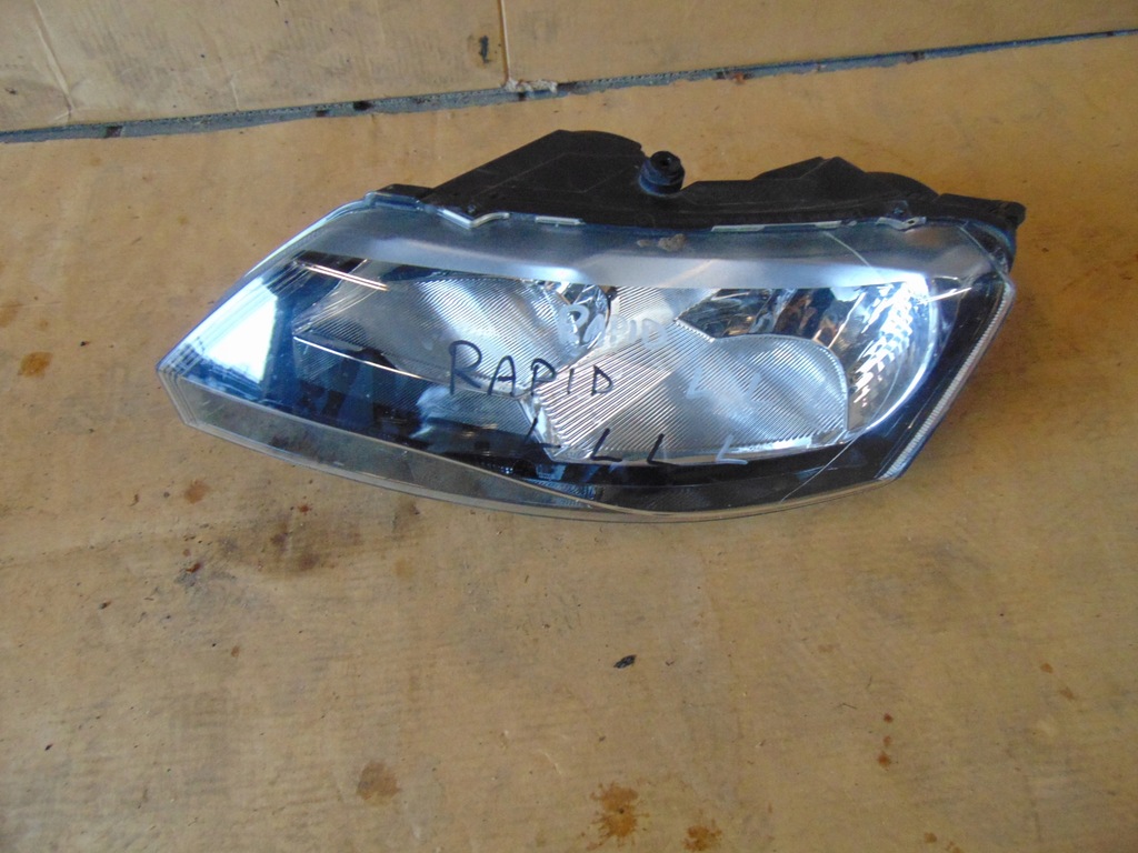 фото №2, Лампа передняя левая skoda rapid 5jb941015