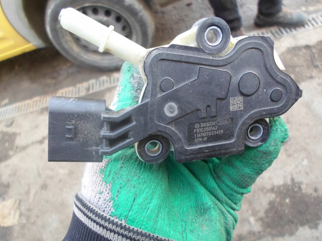 фото №1, Mercedes w212 lift насос adblue f01c250142 bosch