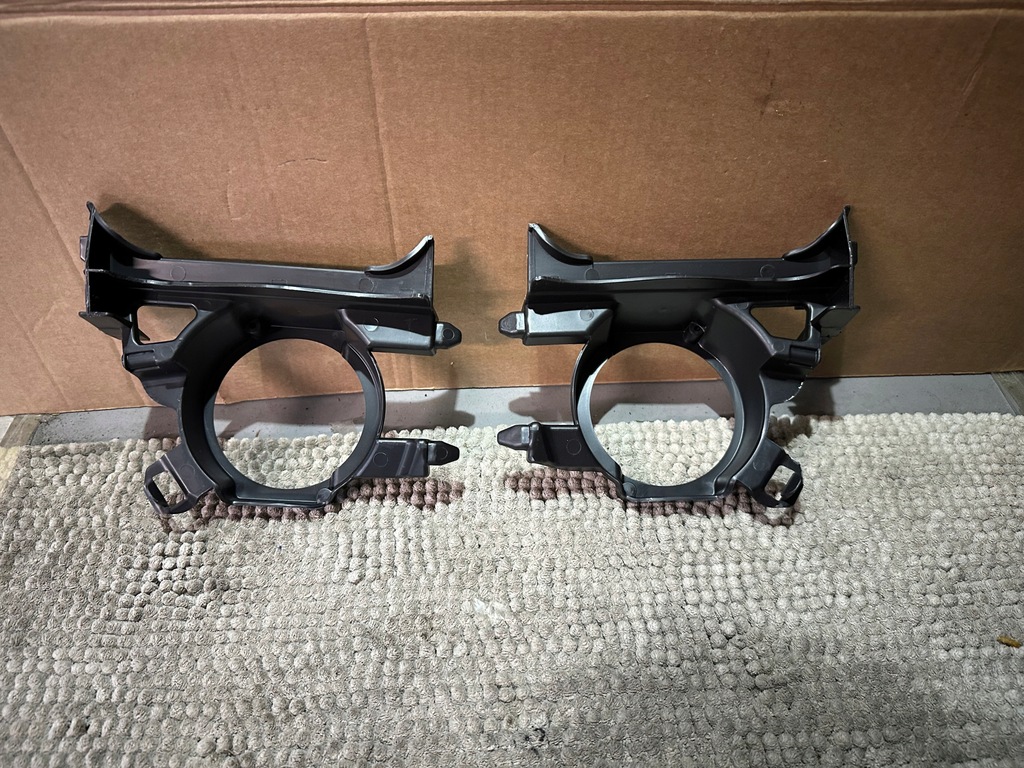 фото №6, Renault clio iv крепления рамки держатели противотуманной фары praawy левый комплект