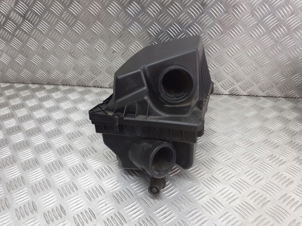 Корпус фильтра воздуха opel zafira b 2.2 direct Оригинал
