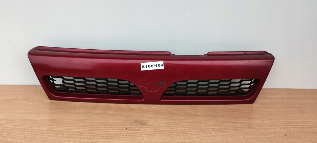 фото №1, Nissan sunny y10 решётка радиатора решётка радиатора оригинальный