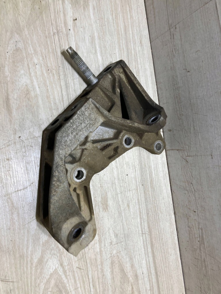 фото №1, Ford transit custom кронштейн подушка коробки передач gk217m125cb gk21-7m124-aef