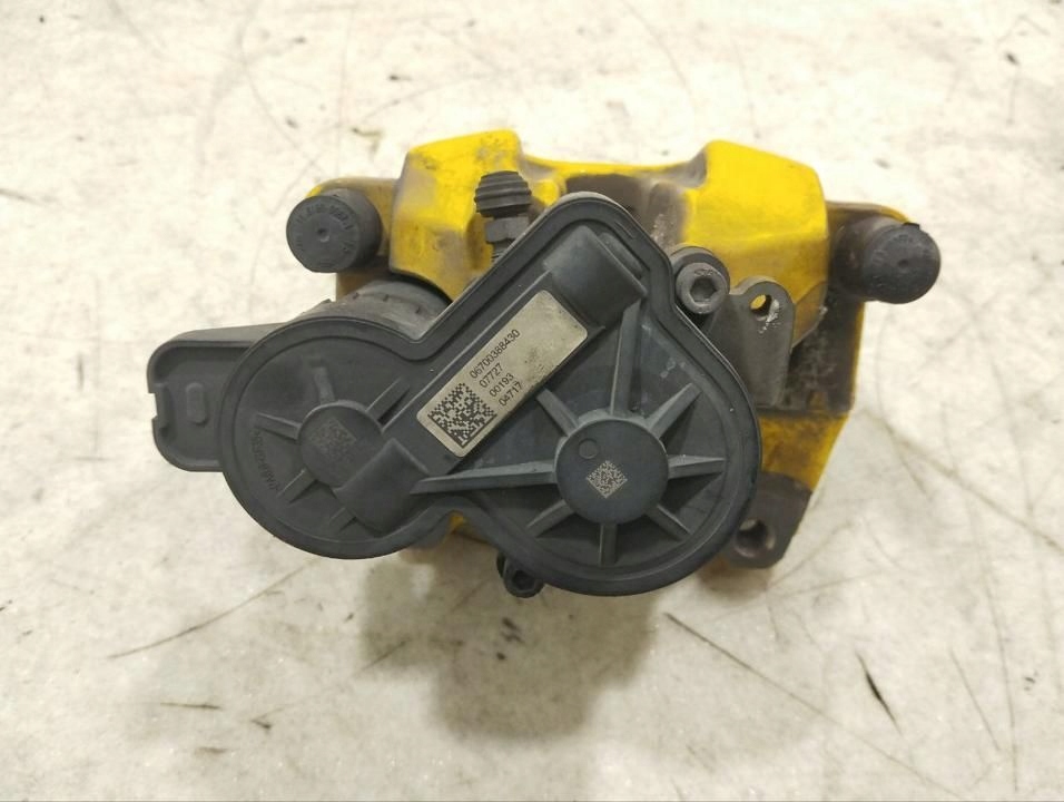 фото №8, Maserati levante 2017 задний суппорт тормозной