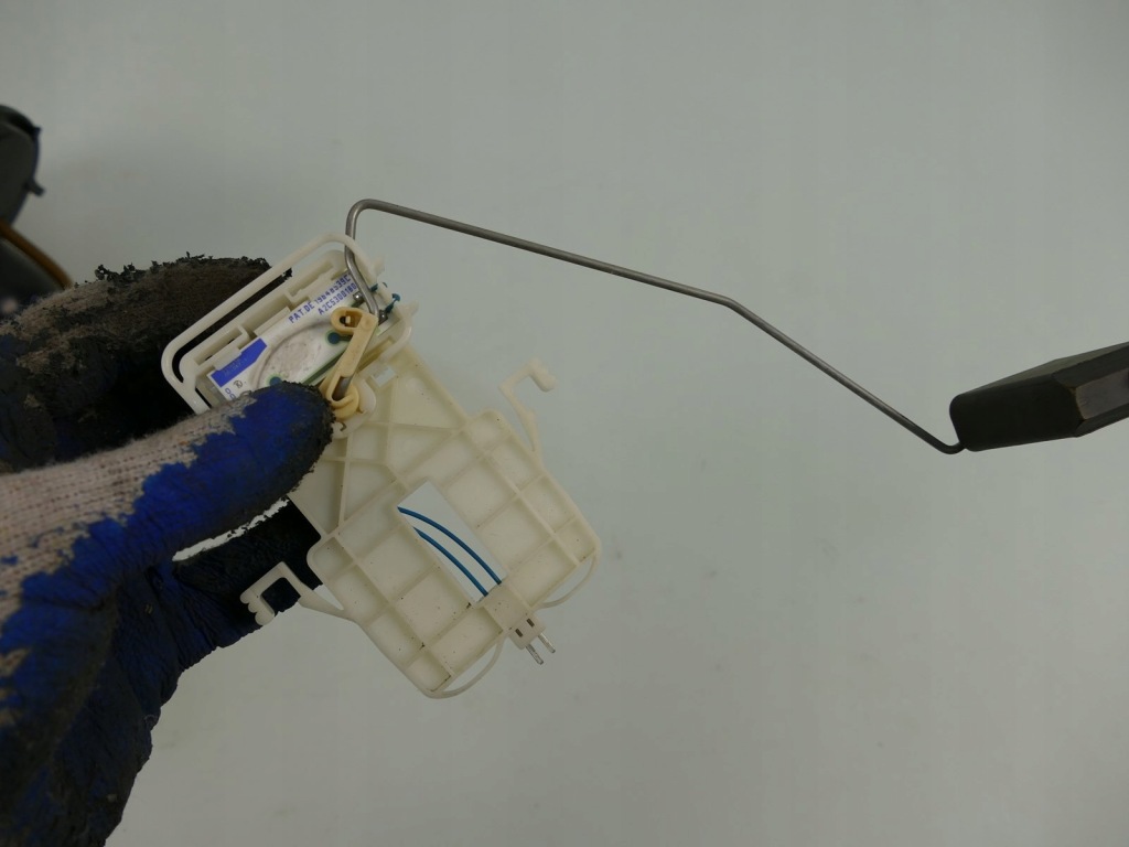 фото №3, Mercedes slk r171 3.5 b насос топлива поплавок фильтр