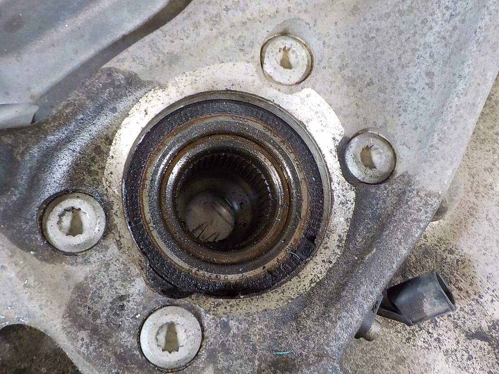 фото №5, Audi q5 поворотный кулак левая 2.0 бензин