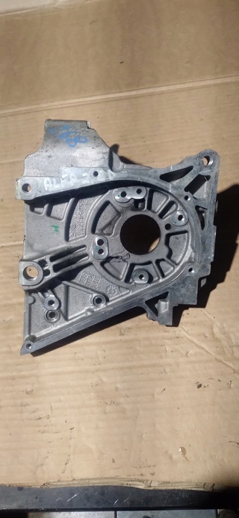 Купити Alfa romeo 2.2 d кронштейн кронштейн насоса пального 55284373