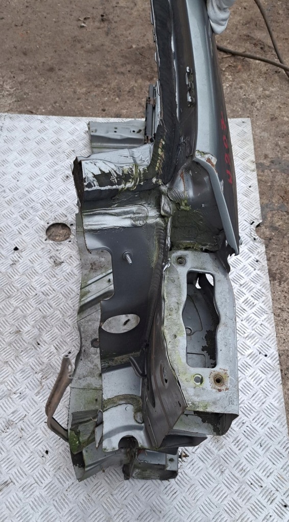 фото №3, Mercedes w207 поріг + блок двигуна лівий перед ліва сторона