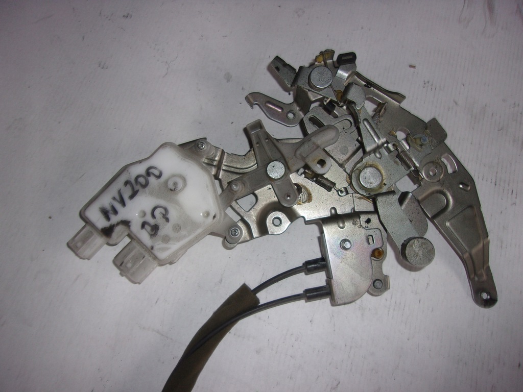 фото №2, Nissan nv200 ролики замок дверь раздвижных правый