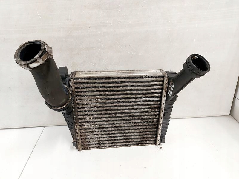 Audi q7 1 1 4l 3.0 tdi радиатор воздуха интеркулер правый 7l6145804 Недорого