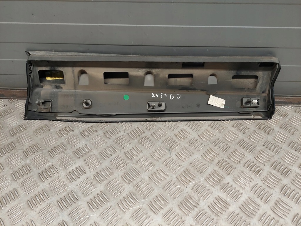 фото №8, Audi q3 f3 83a853970a задняя сторона правая накладки