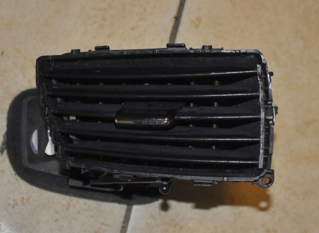 фото №1, Kia rio '16 решітка обдув права