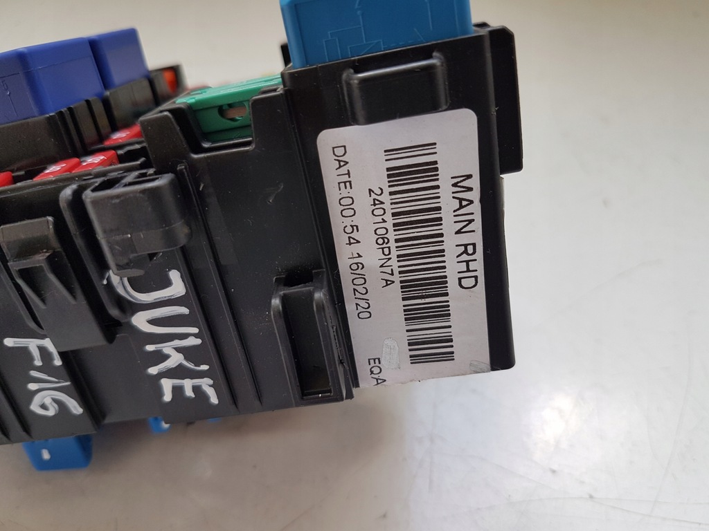 фото №13, Juke ii f16 2021 1.0 корпус коробка предохранителей 243805499r