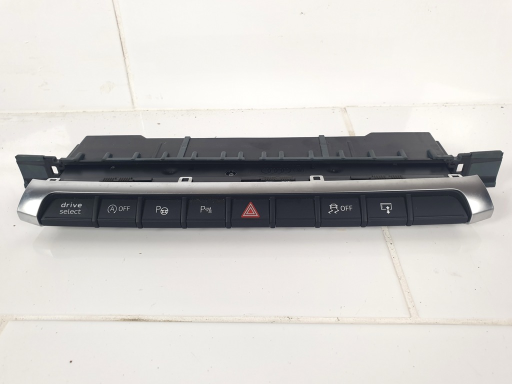 фото №1, Audi a3 8v панель кнопок керування