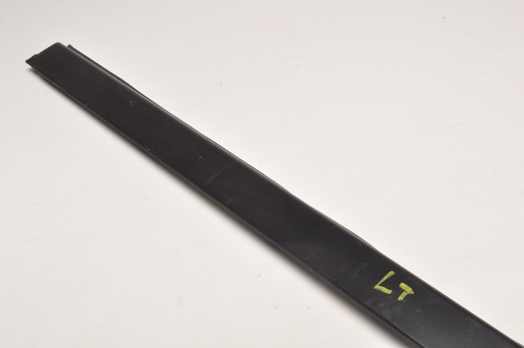 фото №7, Defender l663 молдинг крыла стекло левый задняя 21r