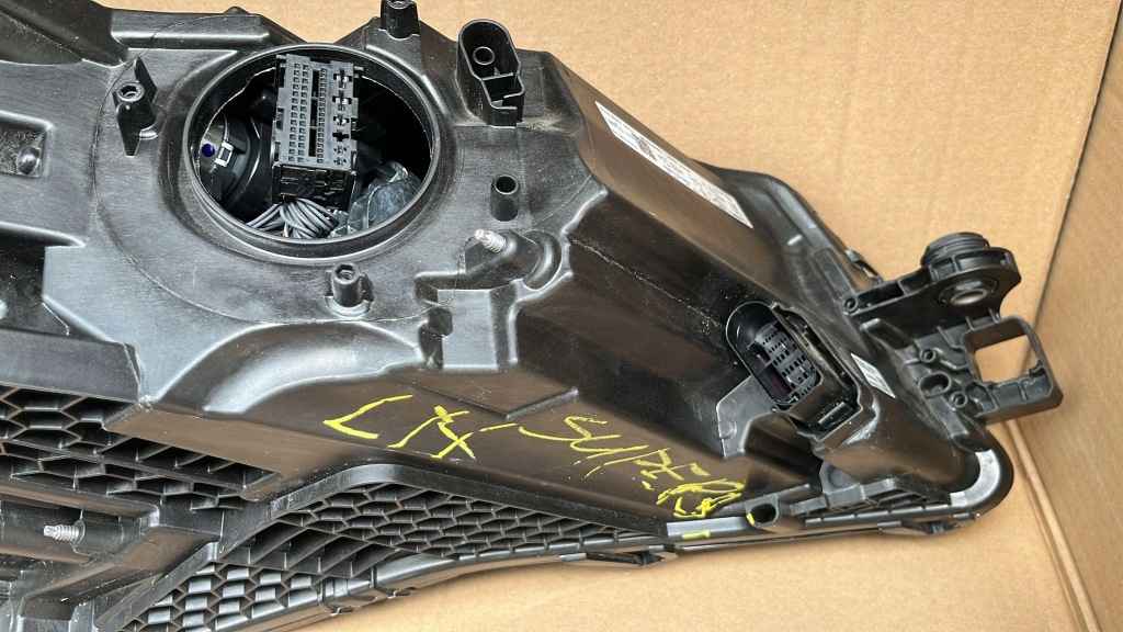 Skoda superb 3 рестайлинг  фара левая передняя перед full led 3v1941015d европа Цена