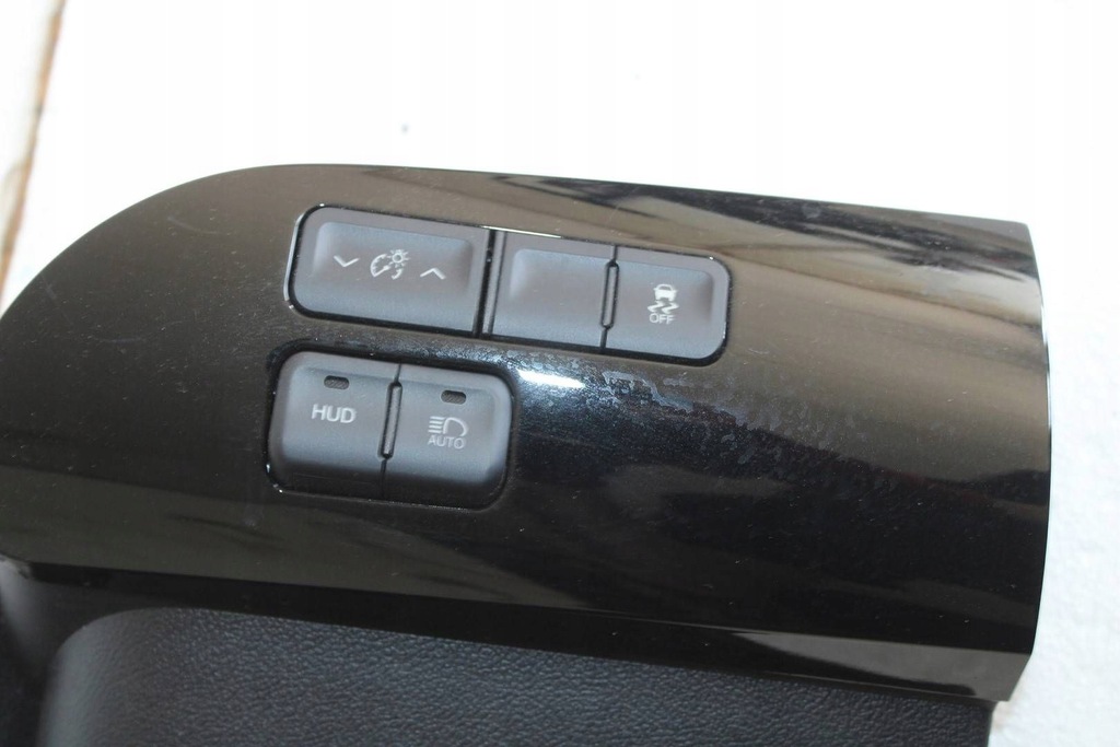 фото №2, Захист консолі заглушка кнопка захист toyota prius iv