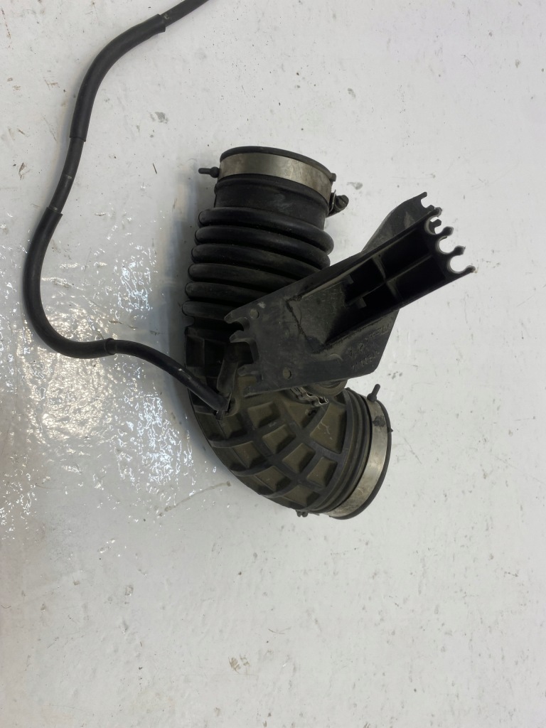 фото №1, Nissan navara d40 шланг воздуха 2100543