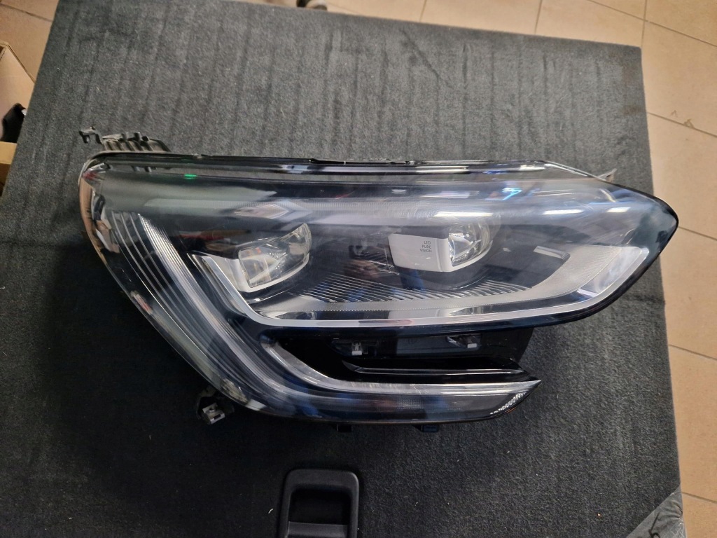 Купить Фара правая  перед передняя full led pure vision renaul megane iv 260106126r