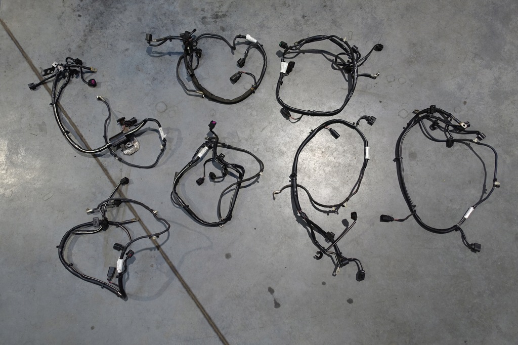 фото №1, Vw beetle 5c електропроводка джгут генератора