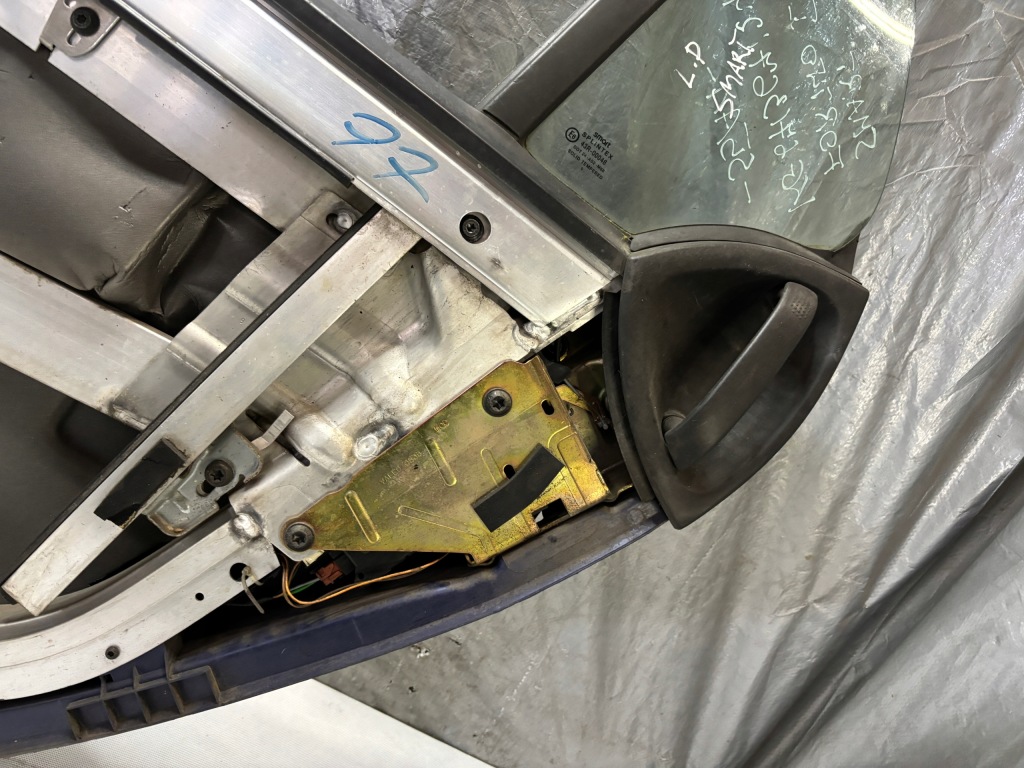 Підйомник скло карта лівий передні  smart fortwo 1 1 Ціна