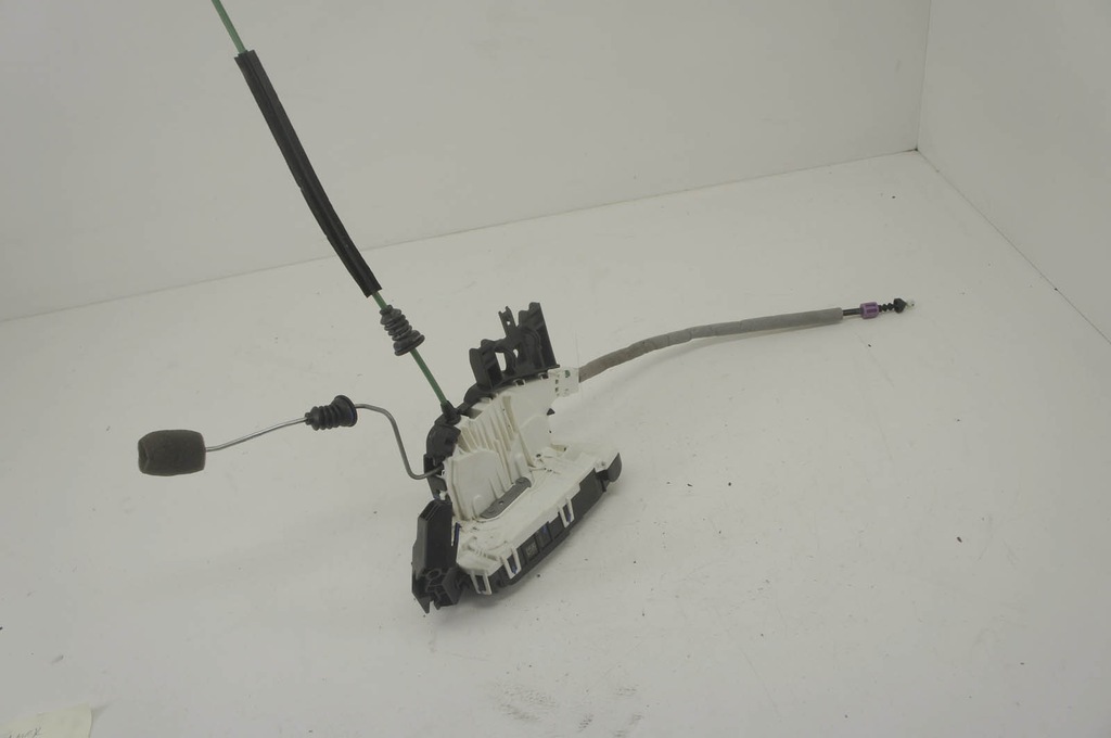 фото №5, Gu074 infiniti q30 замок дверь правый задняя