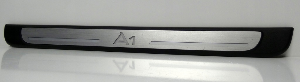 фото №1, Audi a1 молдинг подсвеченная порог правая