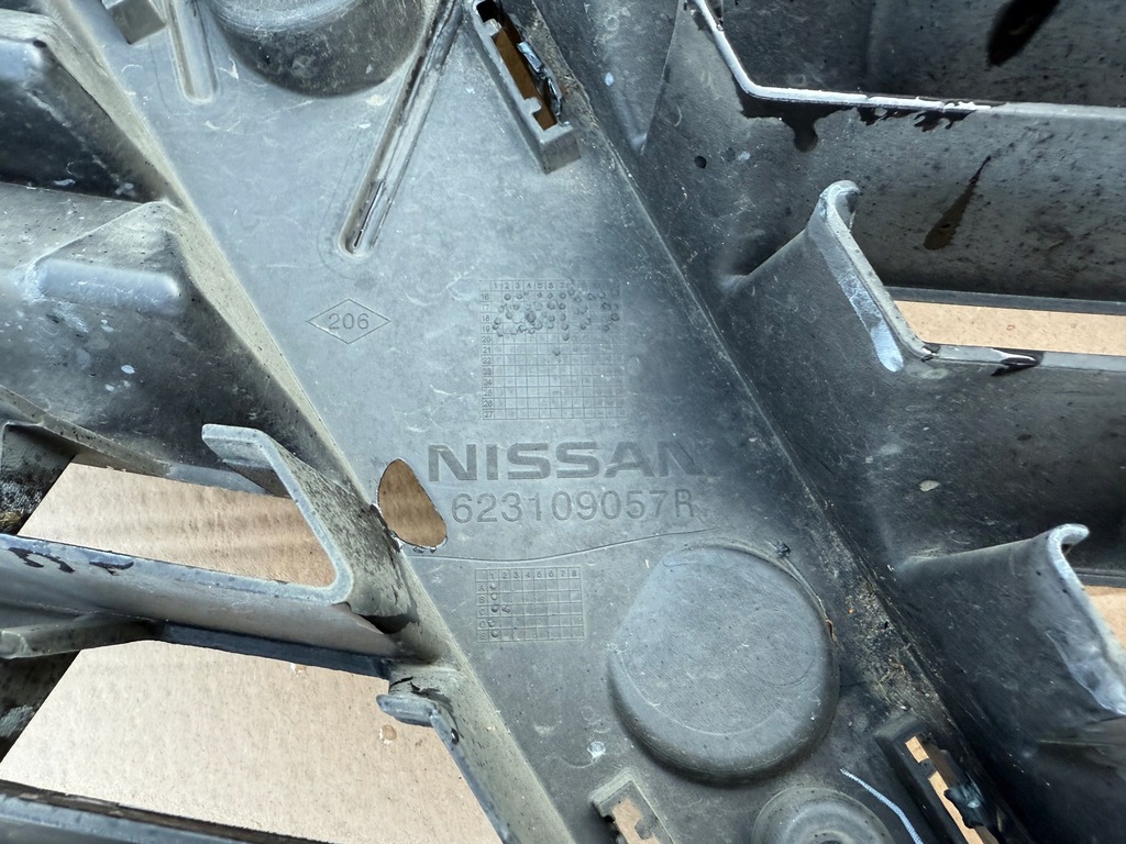 фото №7, Решётка радиатора решётка радиатора eu nissan nv300 nv 300 2016 - 2020 .