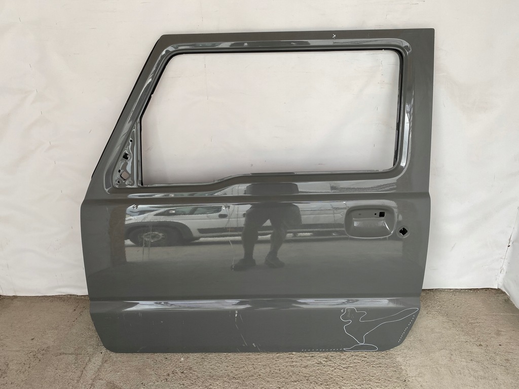 фото №1, Suzuki jimny iv 2018r- дверь левая