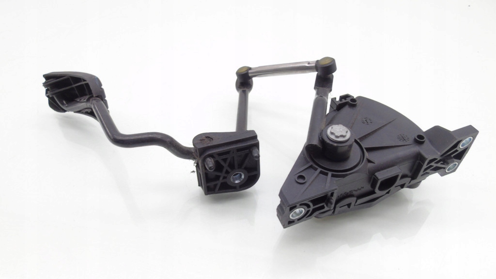 фото №1, Педаль газу потенціометр renault trafic ii vivaro 2.0 dci 8200289174