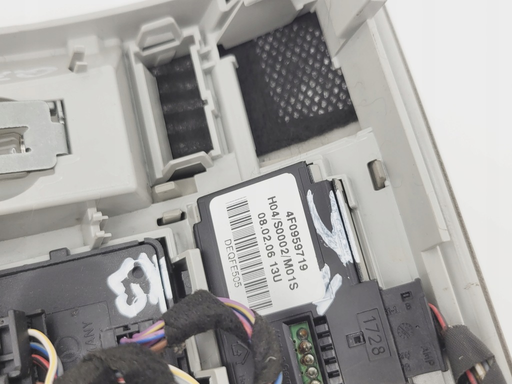 фото №10, Audi q7 4l лампа лампа освещение потолочный потолка home link 4l0947135m