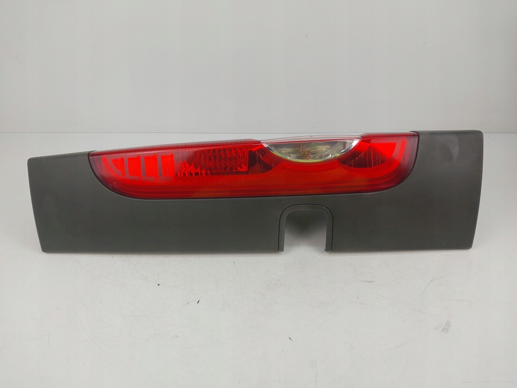 Купити Фара ліве задні 265a60118r renault trafic 2 opel vivaro a рестайлінг  кришка багажника