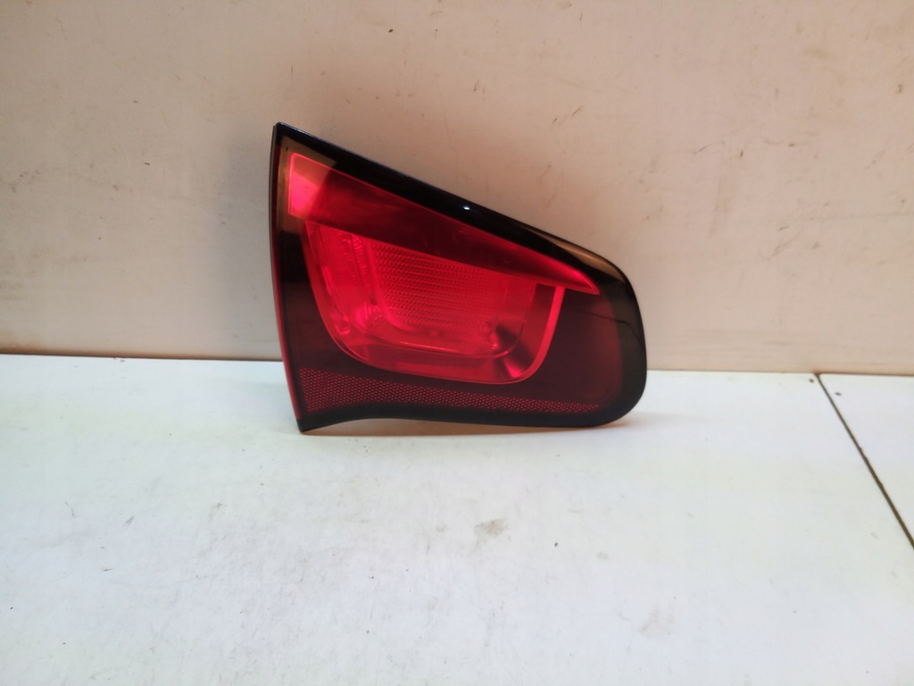 фото №1, Citroen c3 ii лампа задня ліва з кришки відбивач задня