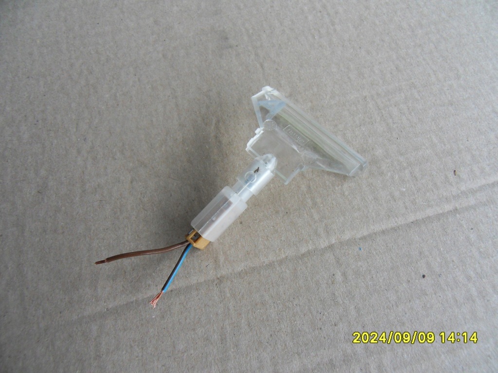 фото №1, Лампа освещение ручка audi 4d0919063a