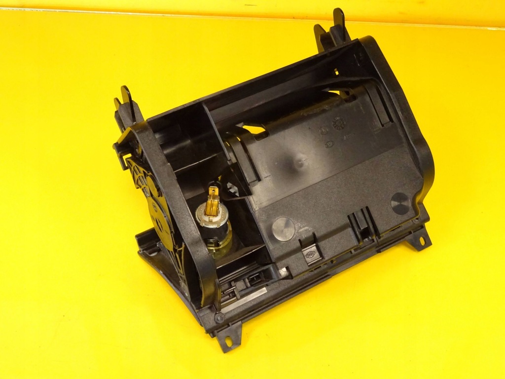 Попільничка mercedes e w210 nr65 в Україні