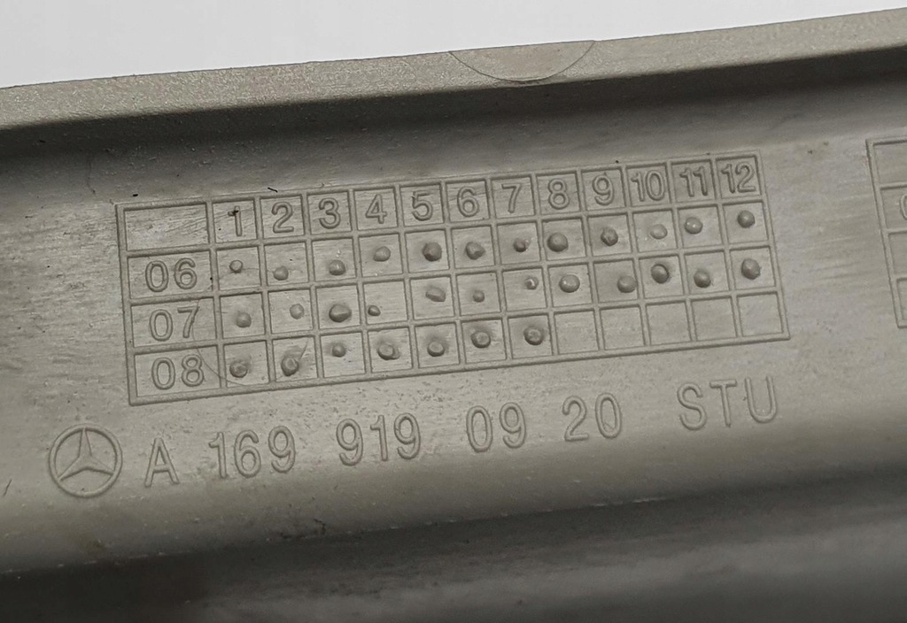 фото №5, Захист напрямна рейки сидіння лівий перед mercedes w245 a1699190920